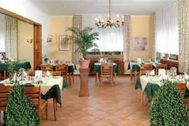 Forstbacher Hof Hilden Buitenkant foto